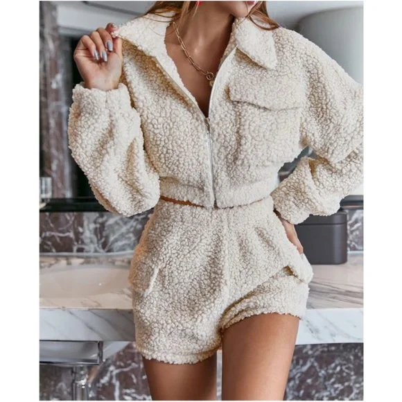 Cozy Cream popcorn Oversized Jacket Shorts Set Minimalist - Picture 1 of 4